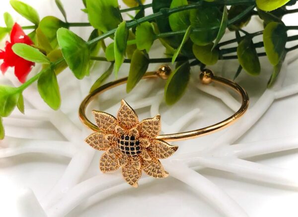 Gold Plated Micro Zircon Openable Hand Cuff