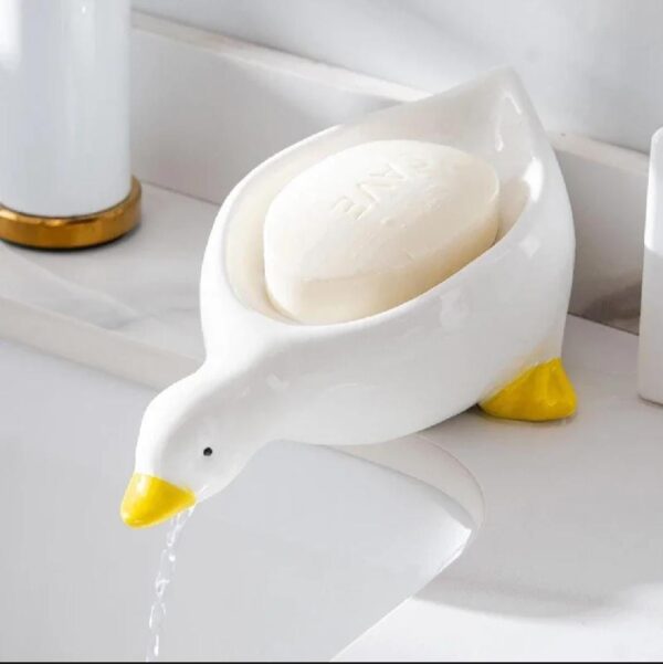 New Duck Shape Soap Box Cartoon Soap Dish Drainable Storage